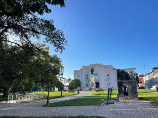 Explorando a História e a Arquitetura da NOVA Medical School em Lisboa